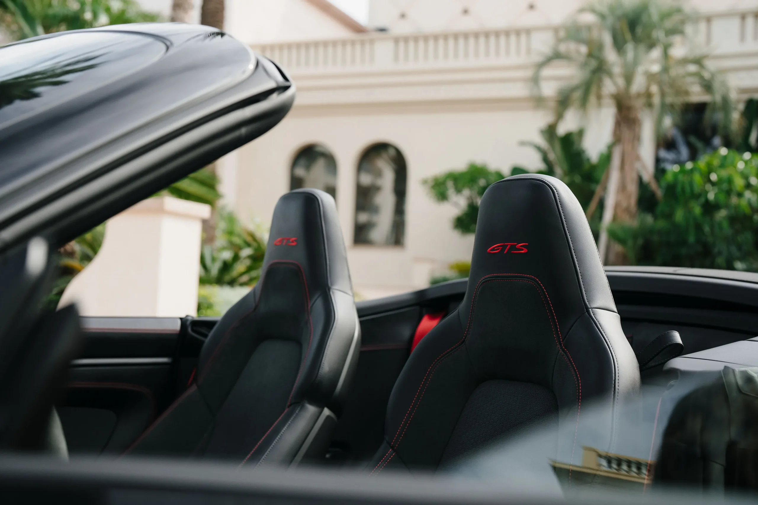 Porsche 911 Carrera 4 GTS Cabriolet - foto 2